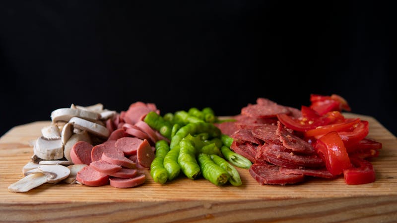 Sausage and roasted pepper pizza